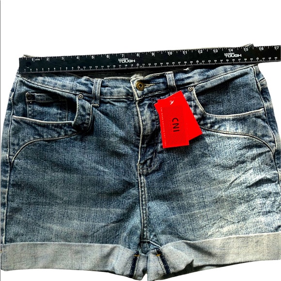 CNI Fashion Classic Wash High Waisted Denim Jean Shorts - Picture 6 of 7